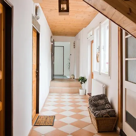 V Podzamci Apartment Melnik